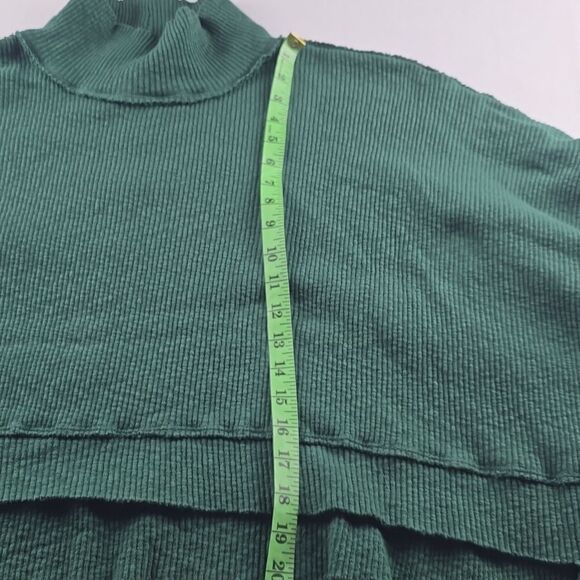 Free People -1758 Women's Moon Daisy Turtleneck Poncho Sweater Everglade Large - Picture 10 of 10